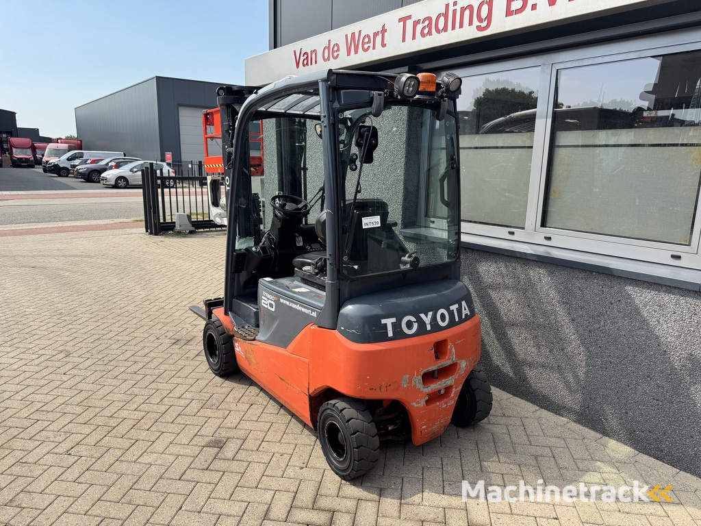 Toyota 8FBM20T Triplo 470 Freelift / Sideshift Elektrisch 2017 6145Hours