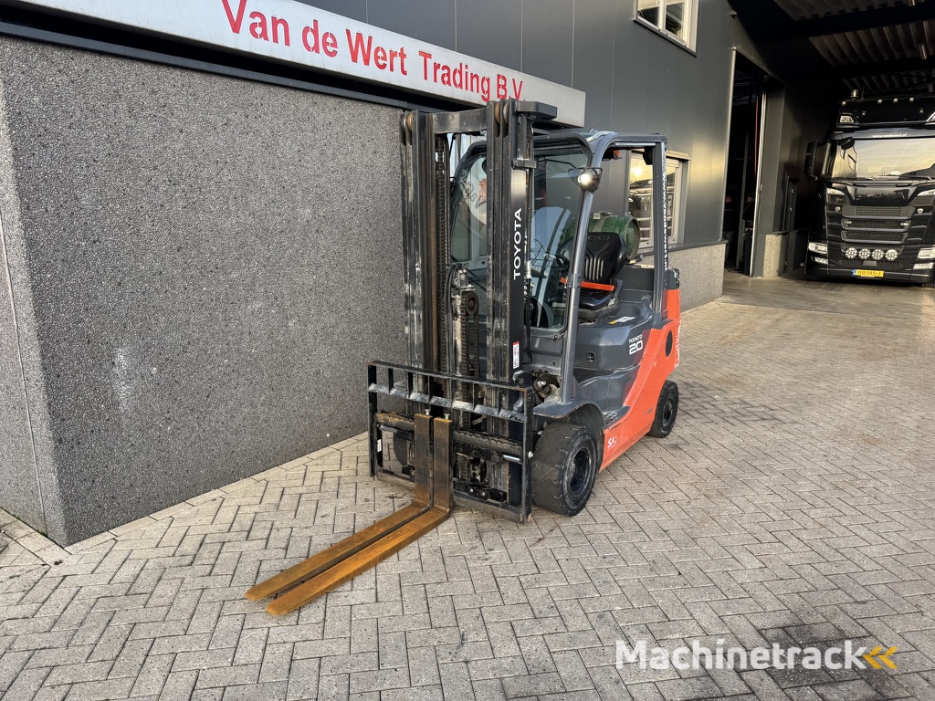 Toyota 02-8FGKF20 Triplo 470 Freelift/Sideshift 2020 Lpg