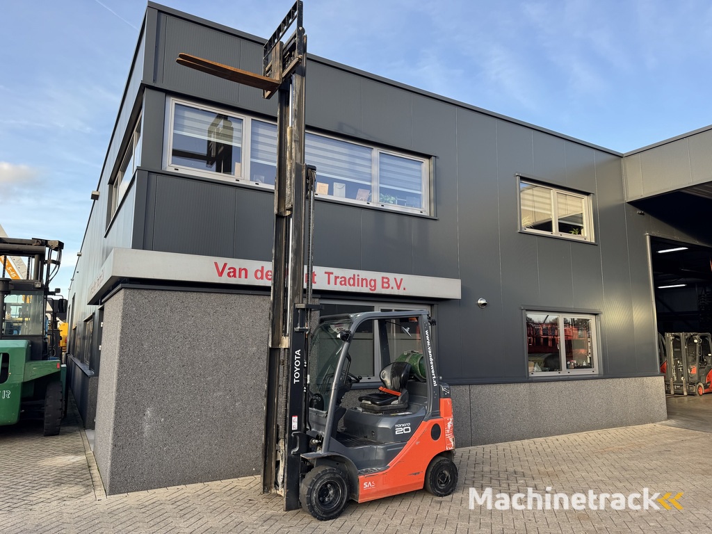 Toyota 02-8FGKF20 Triplo 470 Freelift/Sideshift 2020 Lpg