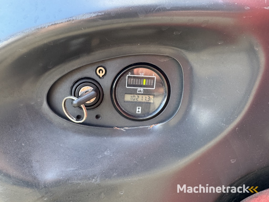 Linde L14 stapelaar 2014