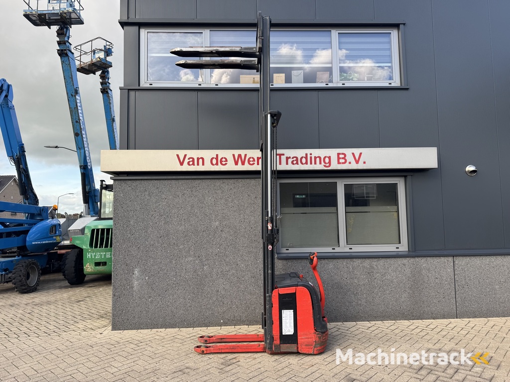 Linde L14 stapelaar 2014