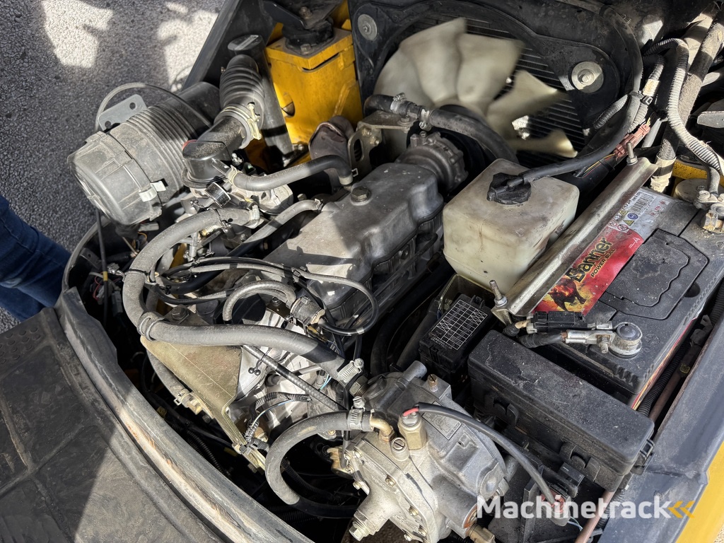 Komatsu FG25HT-16R Triplo 470 Freelift / Sideshift / Vorkversteller LPG 2008