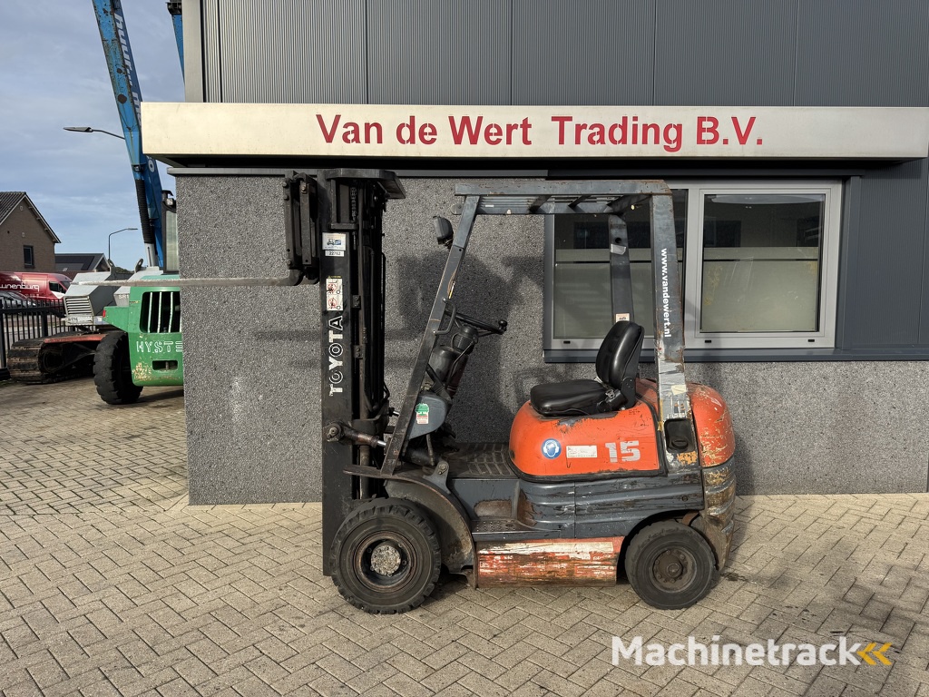 Toyota 02-6FDF15 Triplo 470 Freelift / Sideshift Diesel 1998