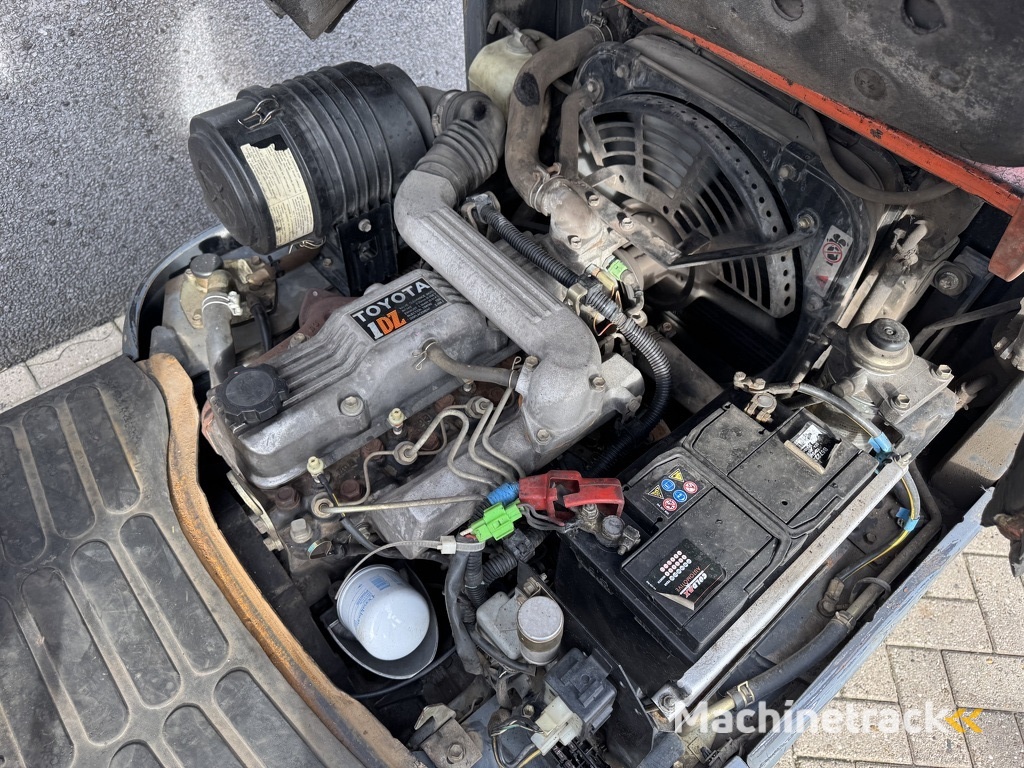 Toyota 02-6FDF15 Triplo 470 Freelift / Sideshift Diesel 1998