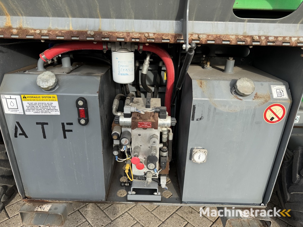 SKYJACK SJ 6826RT Schaarhoogwerker SCISSOR 2012 4X4 Kubota Diesel 10M Werkhoogte