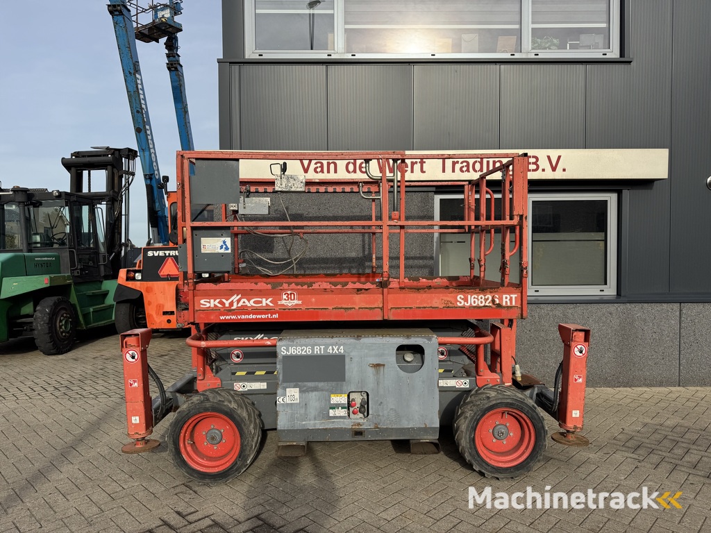 SKYJACK SJ 6826RT Schaarhoogwerker SCISSOR 2016 4X4 Kubota Diesel 10M Werkhoogte