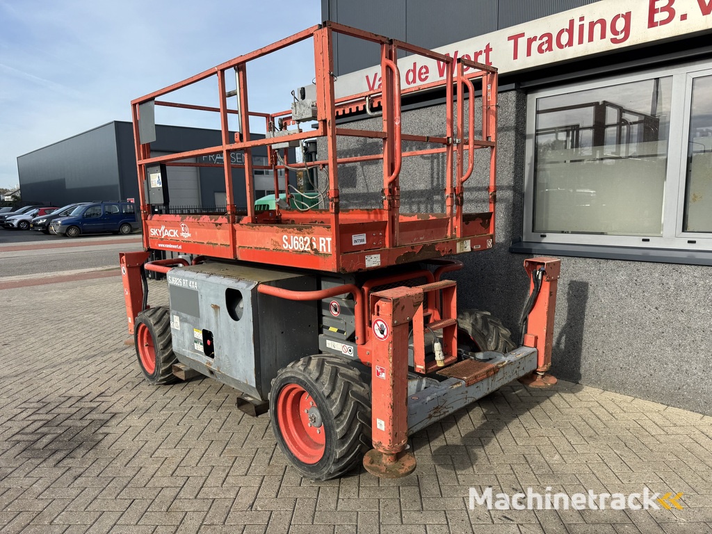 SKYJACK SJ 6826RT Schaarhoogwerker SCISSOR 2016 4X4 Kubota Diesel 10M Werkhoogte
