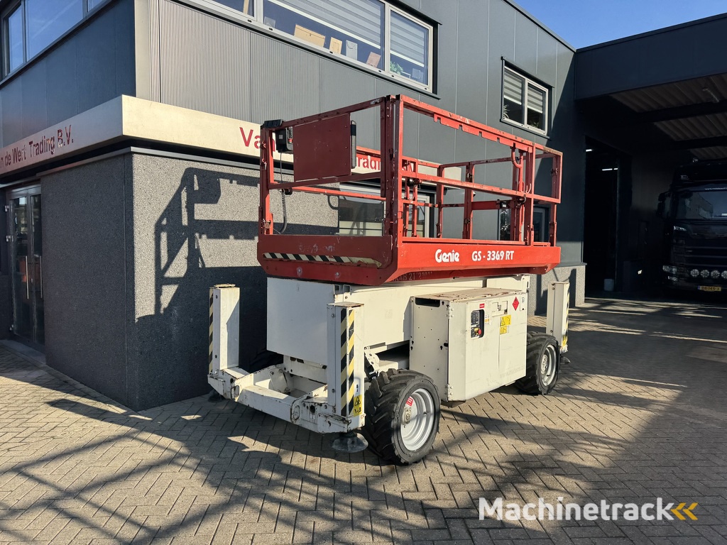 Genie GS 3369 RT  Hoogwerker / Arbeitsbuhne 12mtr werkhoogte 4x4 Kubota DIESEL 2012