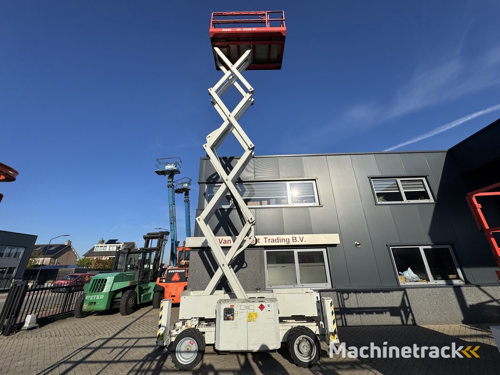 Genie GS 3369 RT  Hoogwerker / Arbeitsbuhne 12mtr werkhoogte 4x4 Kubota DIESEL 2012