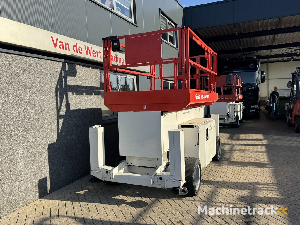 GENIE GS 4069 RT  Hoogwerker / Arbeitsbuhne 14mtr werkhoogte 4x4 Kubota DIESEL 2013