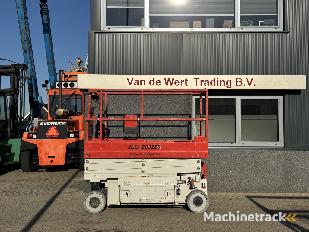 JLG 2032ES Schaarhoogwerker / Scissor lift 8Meter Werkhoogte 2016 Elektrisch