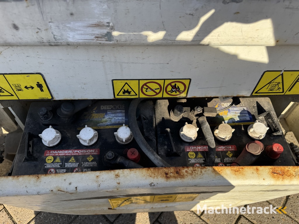 JLG 2030ES Schaarhoogwerker / Scissor lift 8Meter Werkhoogte 2014 Elektrisch