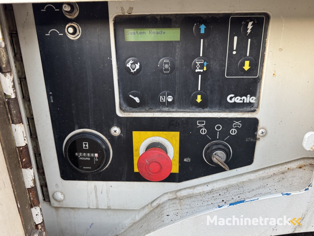 GENIE GS 2668 RT  Hoogwerker / Arbeitsbuhne 10mtr werkhoogte 4x4 kubota DIESEL 2010