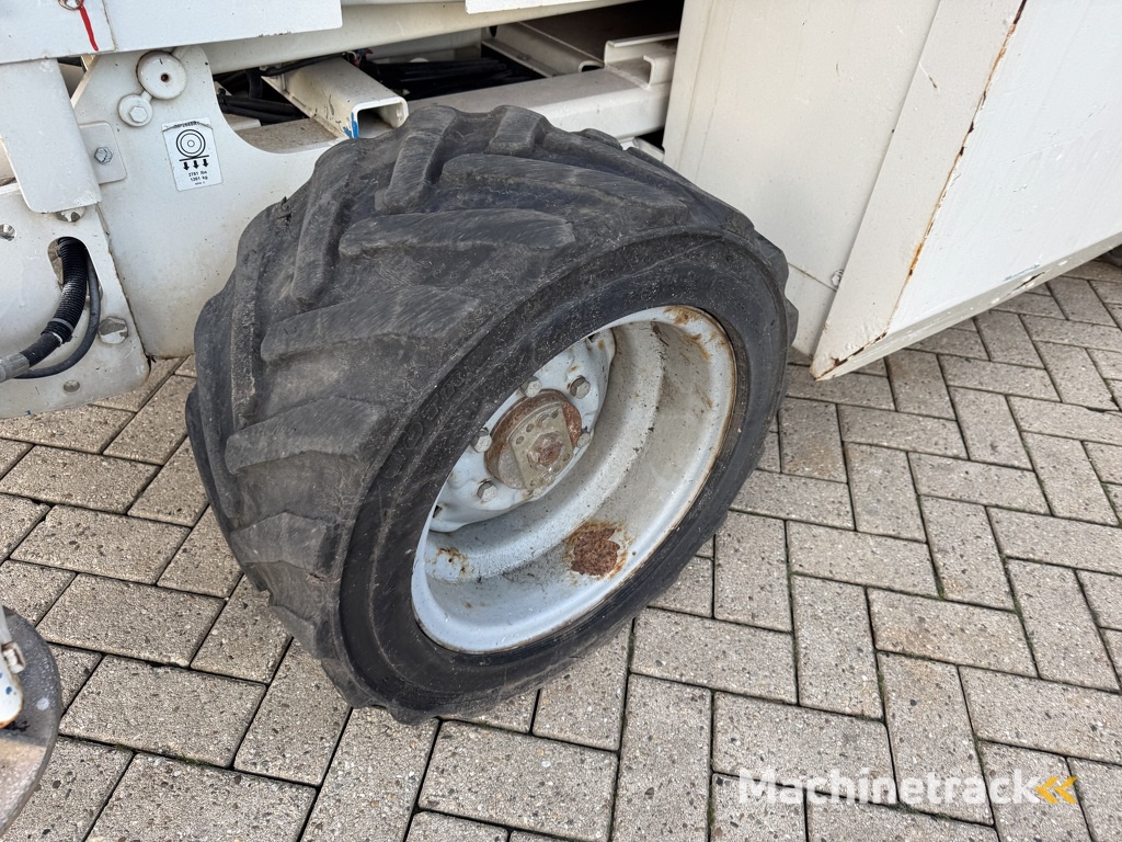 GENIE GS 2668 RT  Hoogwerker / Arbeitsbuhne 10mtr werkhoogte 4x4 kubota DIESEL 2010