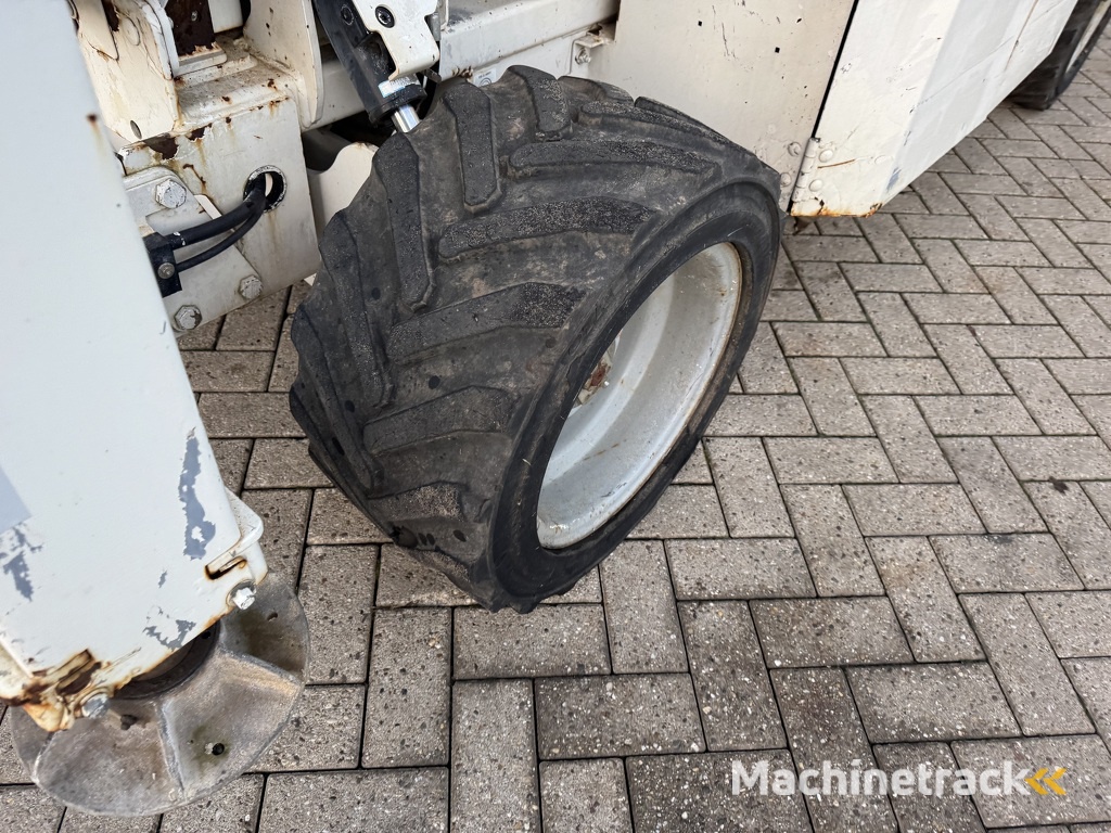 Genie GS 3369 RT  Hoogwerker / Arbeitsbuhne 12mtr werkhoogte 4x4 Kubota DIESEL 2013