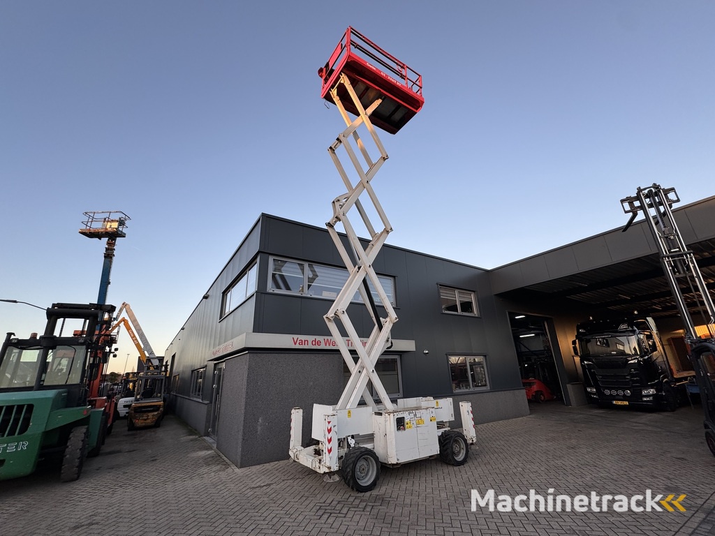 Genie GS 3369 RT  Hoogwerker / Arbeitsbuhne 12mtr werkhoogte 4x4 Kubota DIESEL 2013