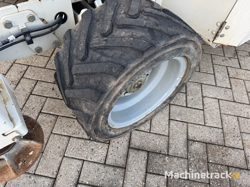 GENIE GS 4069 RT  Hoogwerker / Arbeitsbuhne 14mtr werkhoogte 4x4 Kubota DIESEL 2012