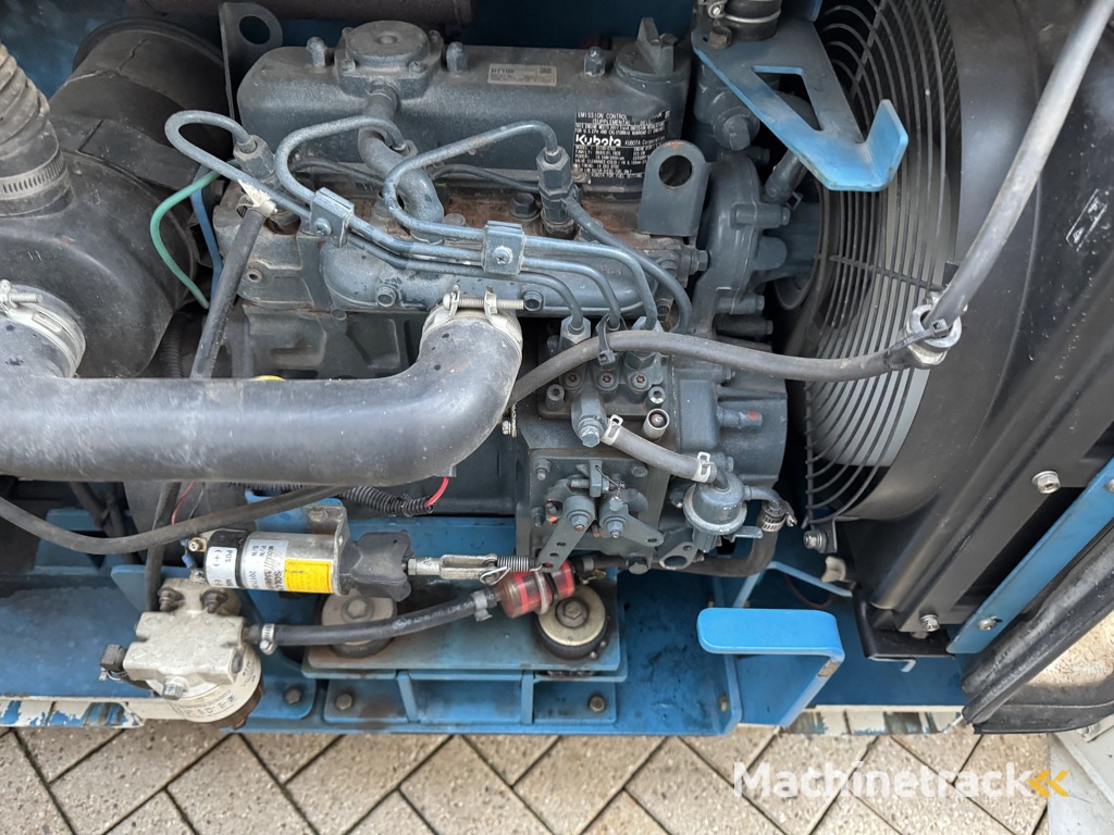 GENIE GS 4069 RT  Hoogwerker / Arbeitsbuhne 14mtr werkhoogte 4x4 Kubota DIESEL 2012