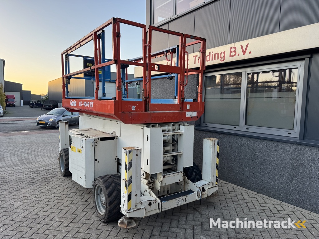 GENIE GS 4069 RT  Hoogwerker / Arbeitsbuhne 14mtr werkhoogte 4x4 Kubota DIESEL 2012