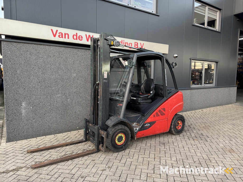 Linde H25D-02 Triplo 550 Freelift / Sideshift / 4e functie VW Diesel 2014