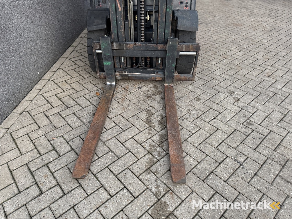 Linde H25D-02 Triplo 550 Freelift / Sideshift / 4e functie VW Diesel 2014