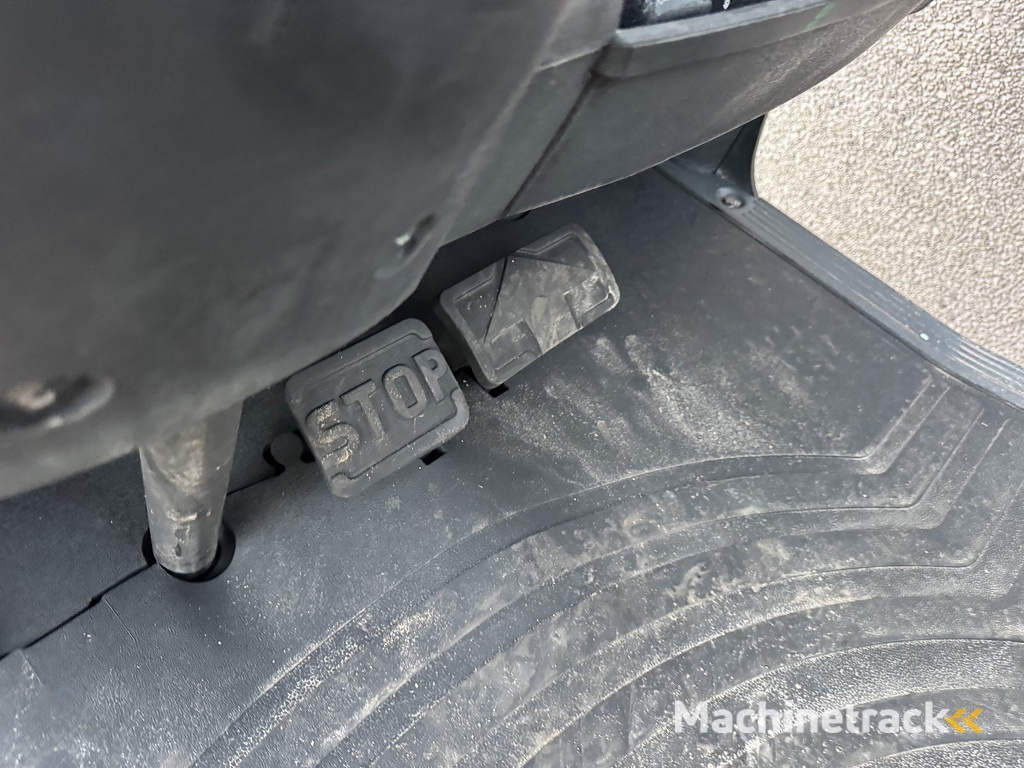 Linde H25D-02 Triplo 550 Freelift / Sideshift / 4e functie VW Diesel 2014