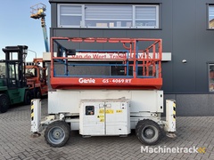 genie-gs-4069-rt-hoogwerker---arbeitsbuhne-14mtr-werkhoogte-4x4-kubota-diesel-2012