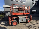 Minituur van Schaarhoogwerker SCISSOR SKYJACK SJ 6832RT 2012 4X4 Kubota Diesel 11.7M Werkhoogte