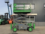 Miniaturansicht von SKYJACK SJ 6826RT Schaarhoogwerker SCISSOR 2012 4X4 Kubota Diesel 10M Werkhoogte