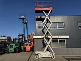 Minituur van JLG 2032ES Schaarhoogwerker / Scissor lift 8Meter Werkhoogte 2016 Elektrisch