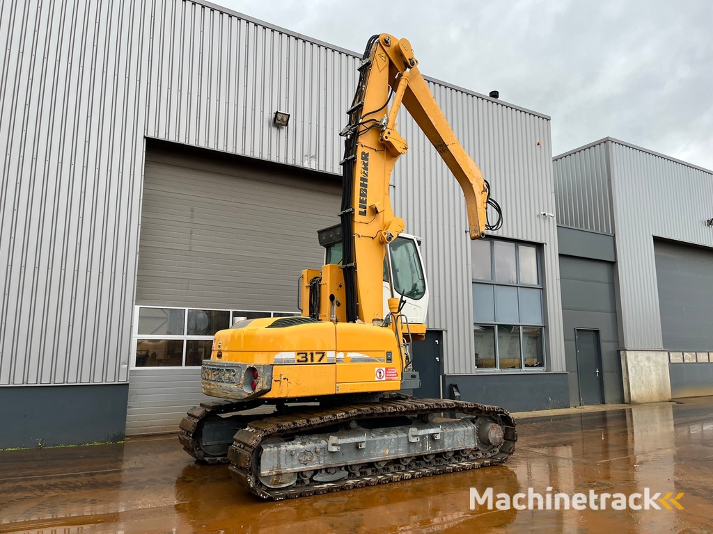Liebherr R317 Litronic Material Handler