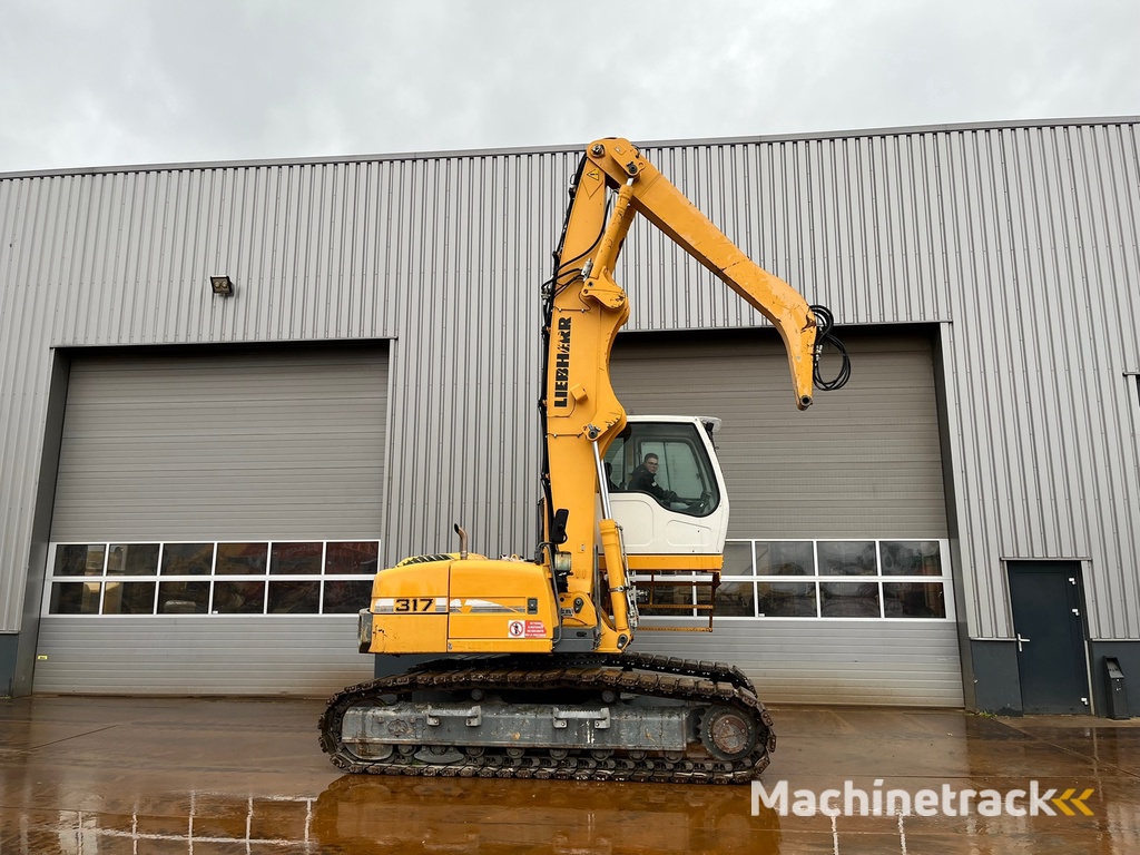 Liebherr R317 Litronic Material Handler
