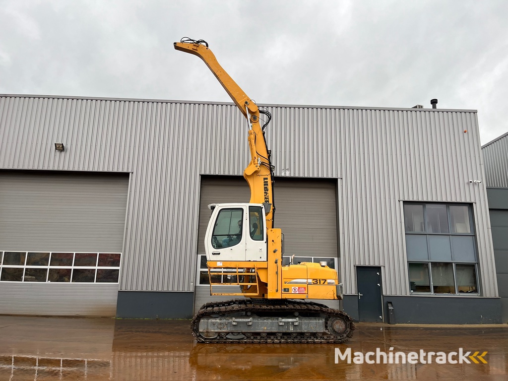 Liebherr R317 Litronic Material Handler