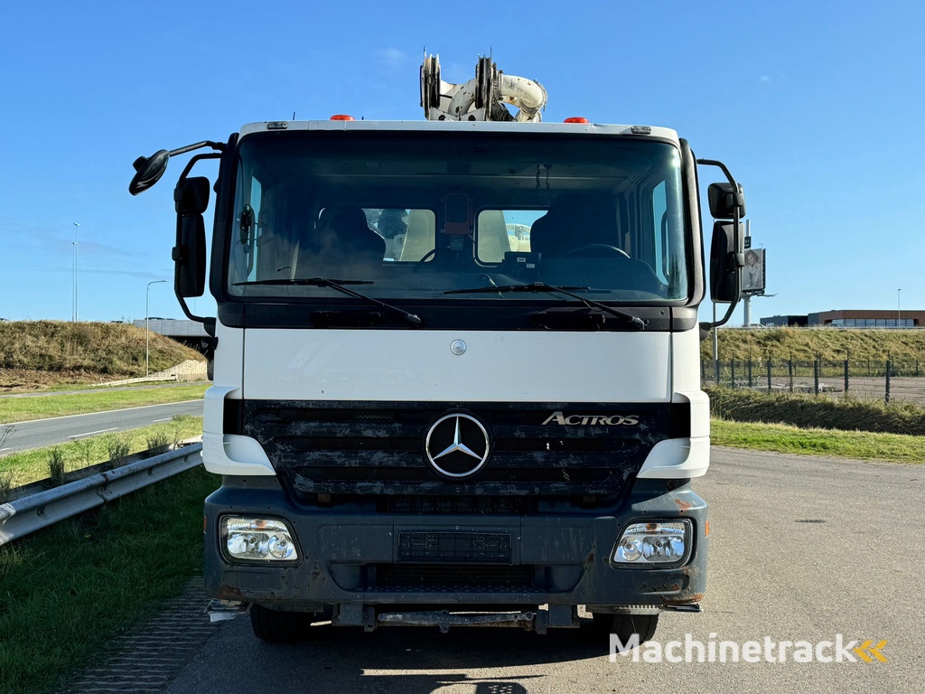 Mercedes Benz Actros 2632 6x4 with Putzmeister BSF 24-4 11 24m concrete pump