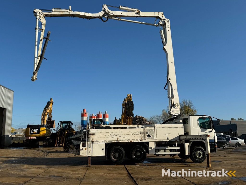 Mercedes Benz Actros 2632 6x4 with Putzmeister BSF 24-4 11 24m concrete pump