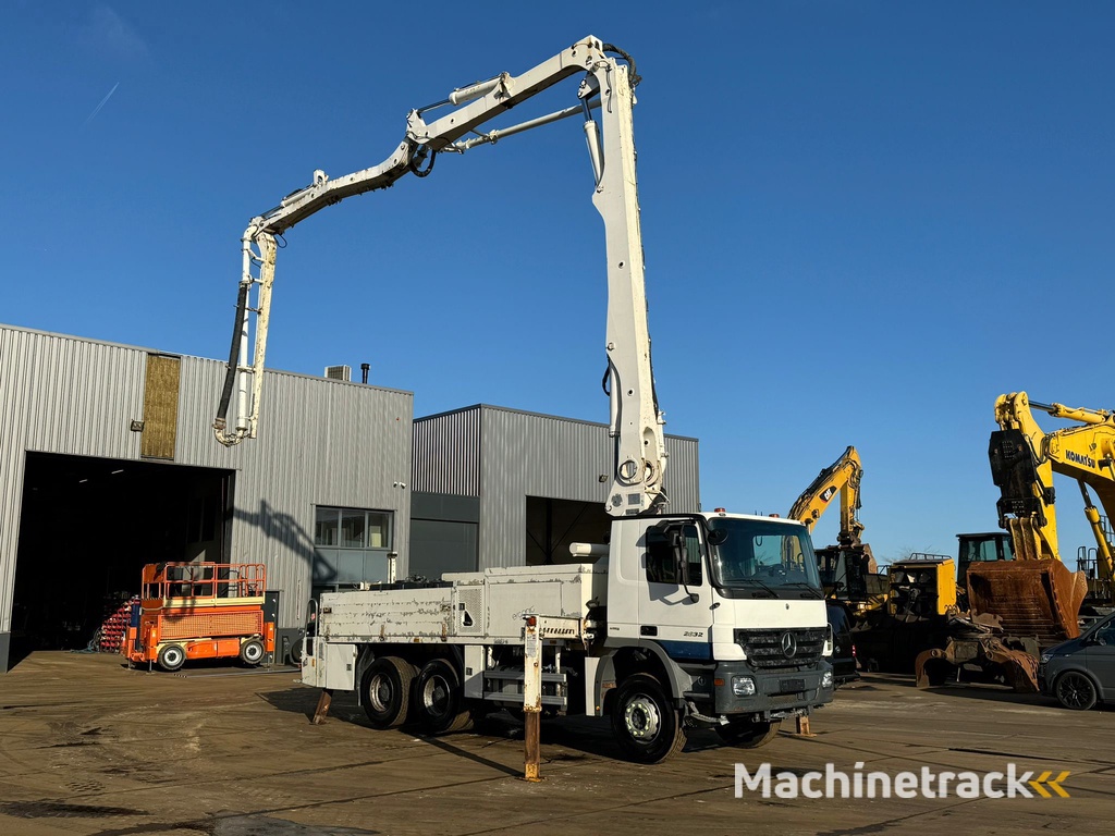Mercedes Benz Actros 2632 6x4 with Putzmeister BSF 24-4 11 24m concrete pump