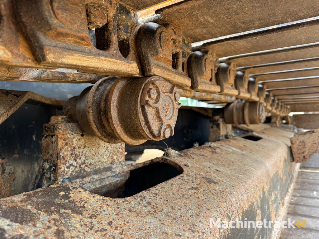 JCB JS220 LC Semi Long Reach - 10 meter