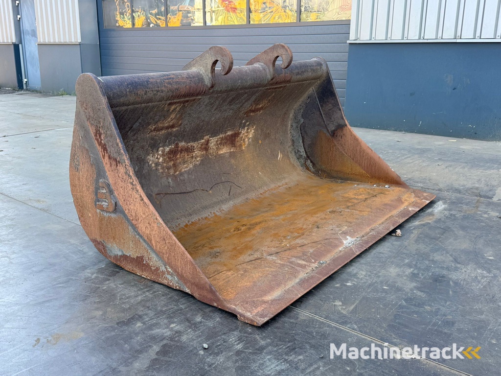 CW30 / CW40 Slotenbak 2200mm bucket