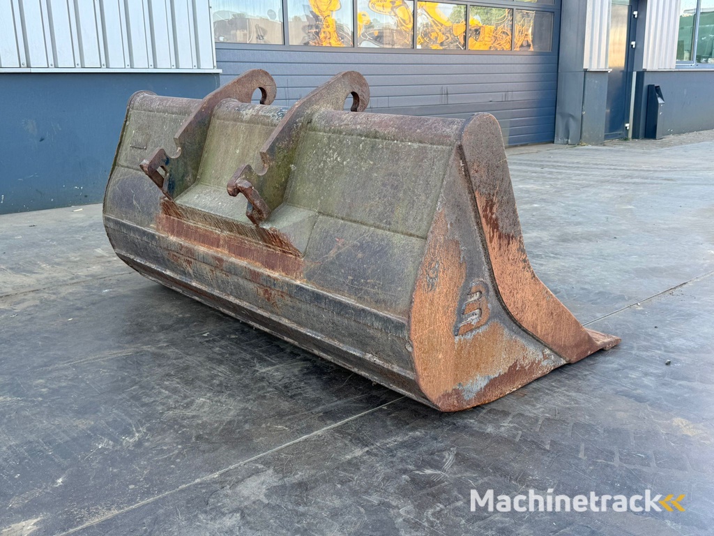 CW30 / CW40 Slotenbak 2200mm bucket