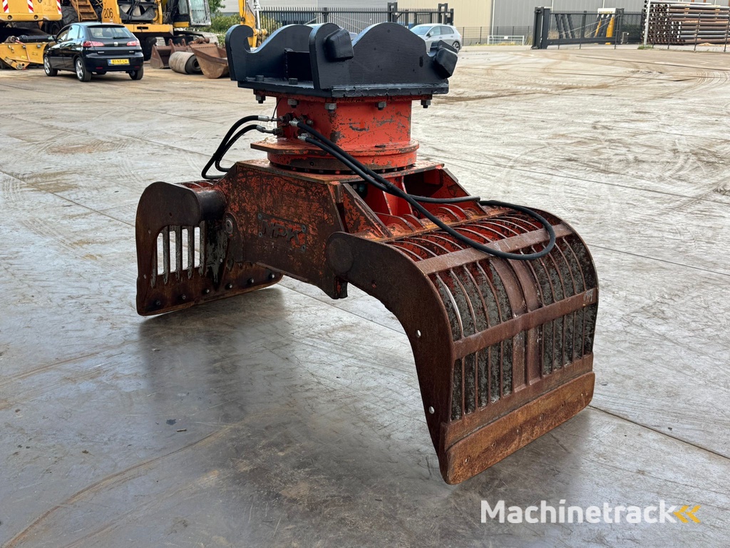 NPK D-2000 CW30 CW40 Sorting Grapple