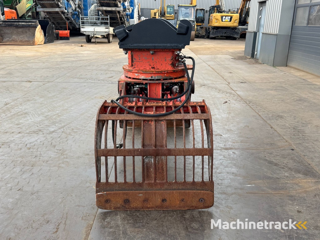 NPK D-2000 CW30 CW40 Sorting Grapple