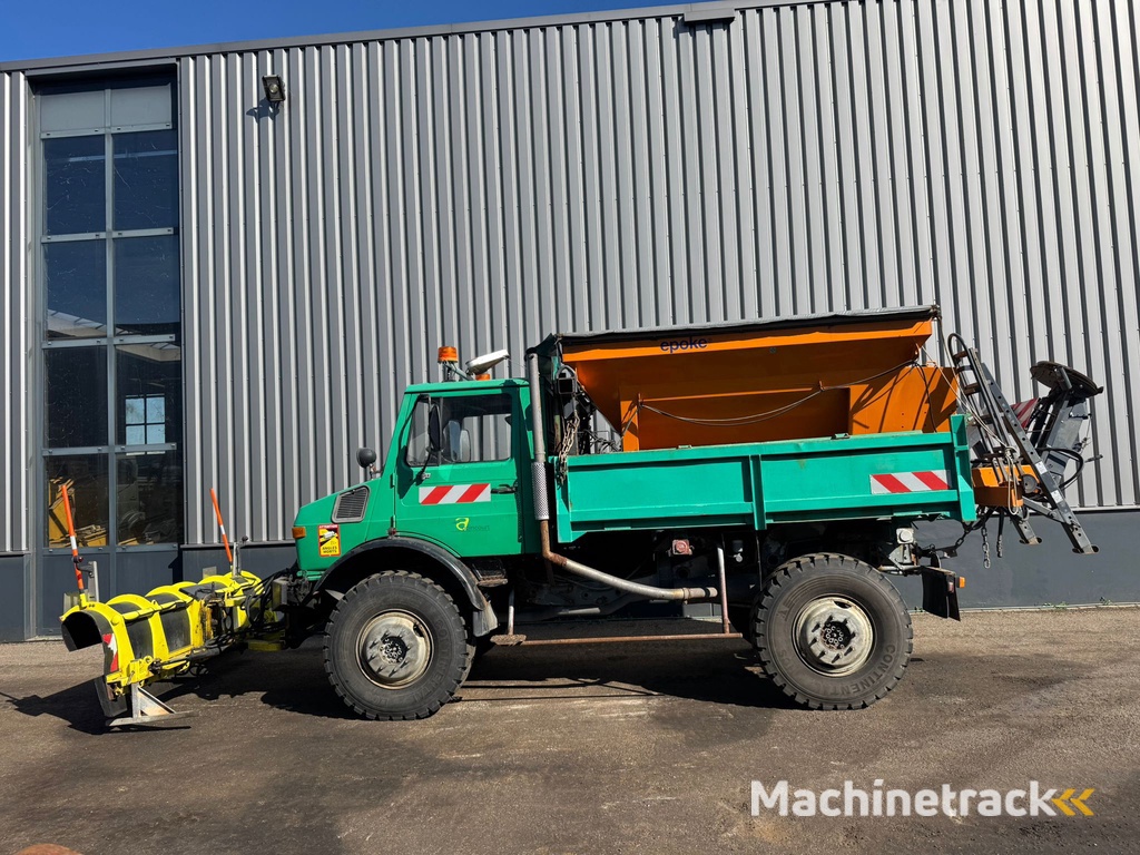 MercedesBenz Unimog U1700