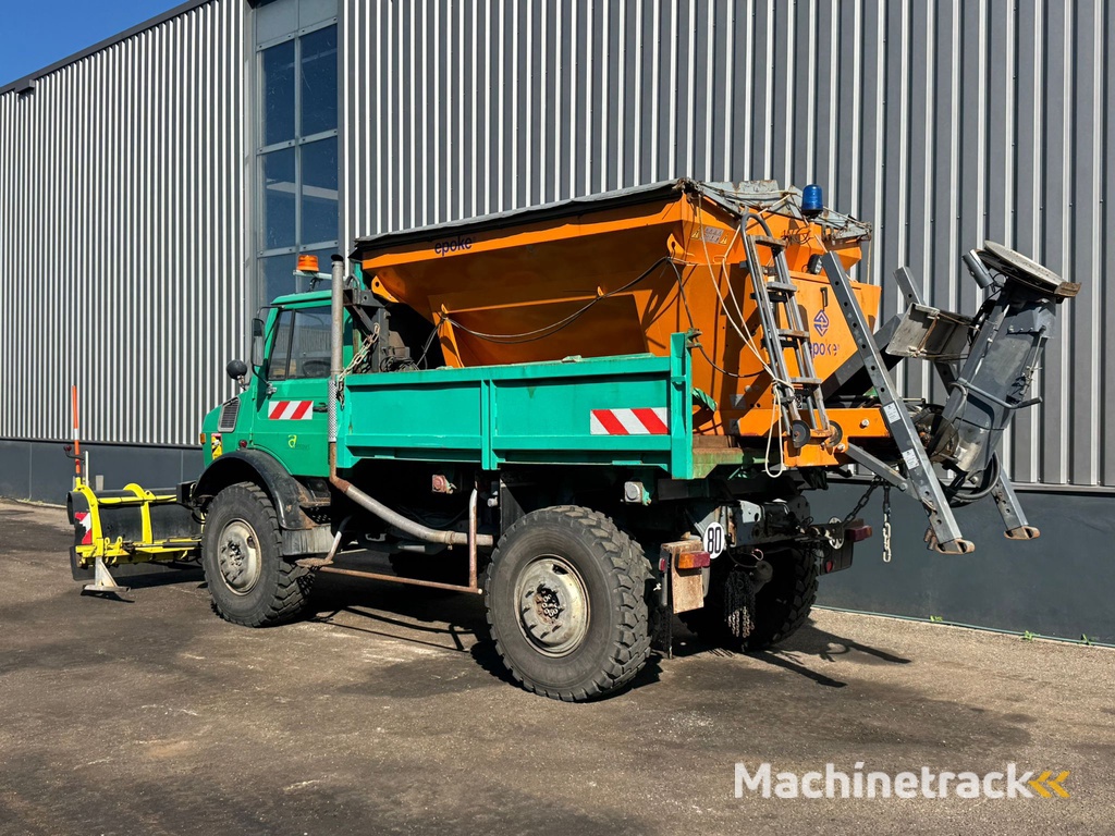 MercedesBenz Unimog U1700