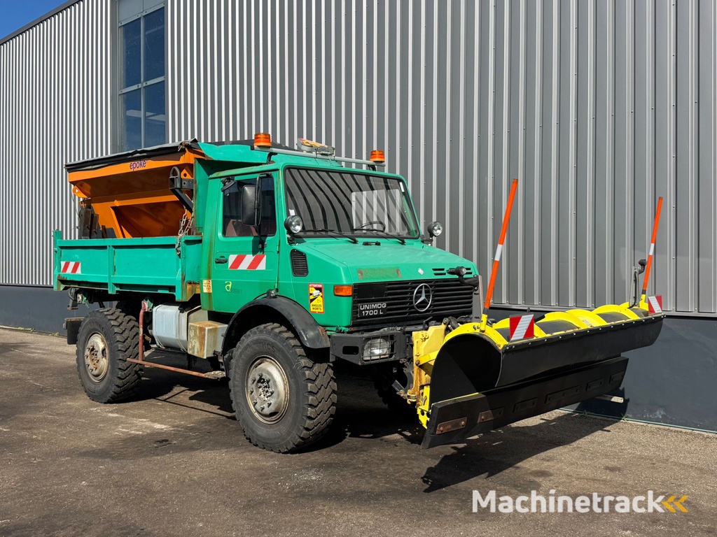 MercedesBenz Unimog U1700