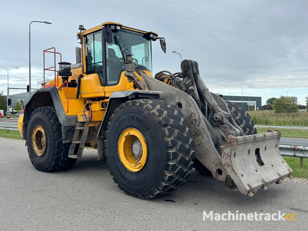 Volvo L220H