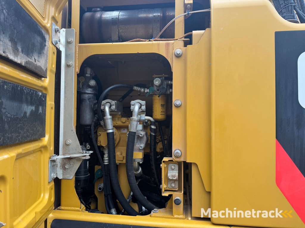 Caterpillar 320E LRR