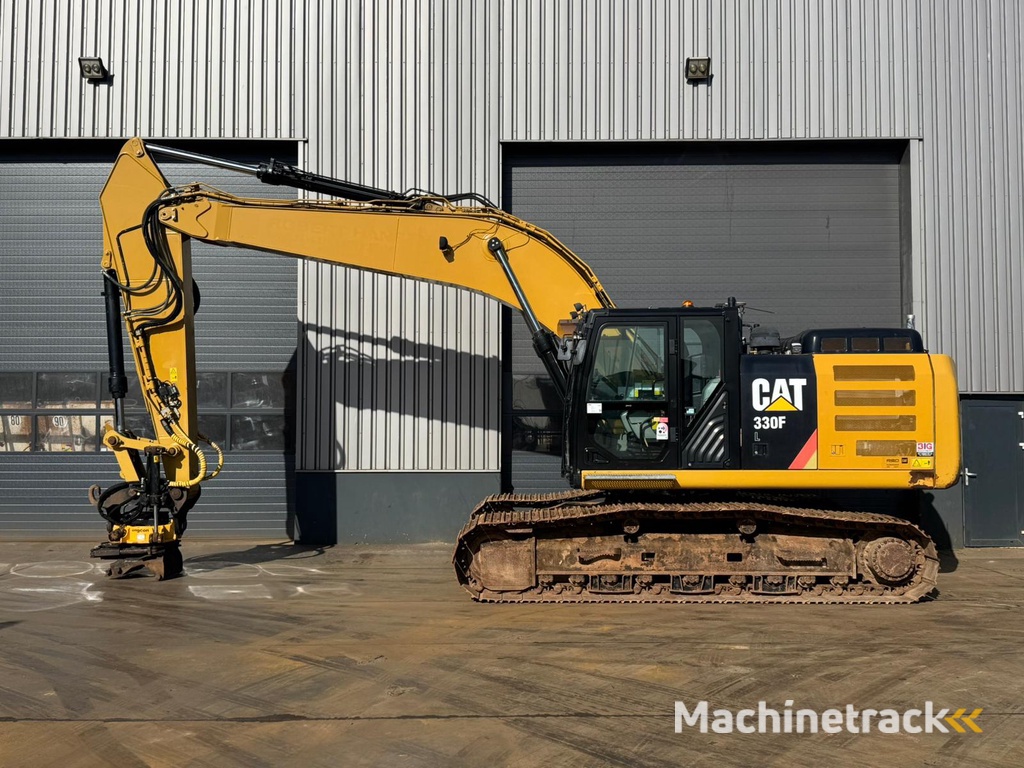 Caterpillar 330FL