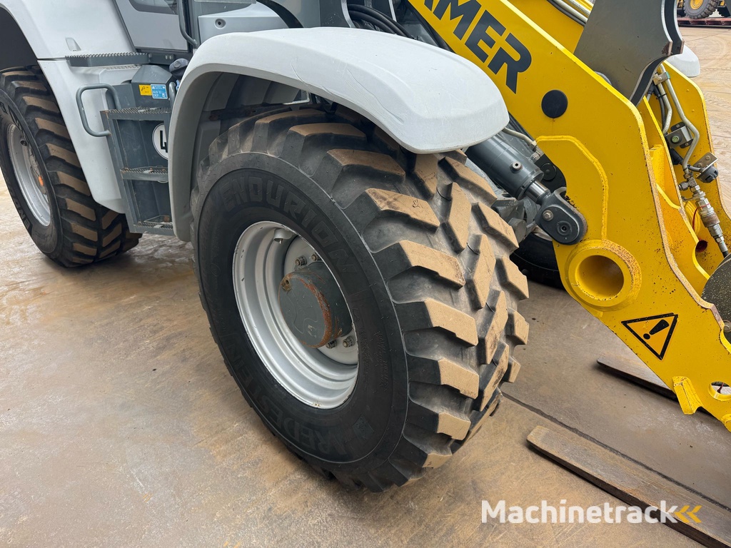 Kramer 8155 / Wacker Neuson / Forks / bucket
