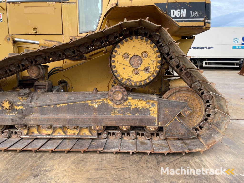 Caterpillar D6N