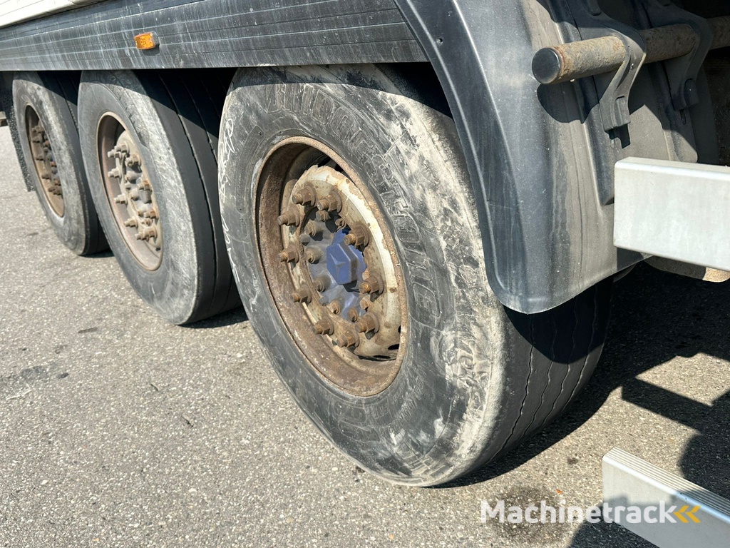 Gray and Adams Meat Hook Thermo King SLXE 400